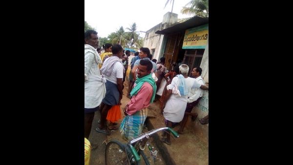 ಚಿತ್ರದುರ್ಗದಲ್ಲಿ ಹಣ ವಸೂಲಿ: ನ್ಯಾಯಬೆಲೆ ಅಂಗಡಿ ಲೈಸೆನ್ಸ್ ರದ್ದು