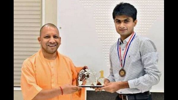 ಕೊರೊನಾ ನಿಯಂತ್ರಿಸಲು ಕನ್ನಡಿಗ ಐಎಎಸ್ ಅಧಿಕಾರಿಯೇ ಸರಿ ಎಂದ ಯೋಗಿ ಆದಿತ್ಯನಾಥ್