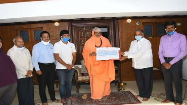 ಸುತ್ತೂರು ಮಠದಿಂದ ಸಿಎಂ ಪರಿಹಾರ ನಿಧಿಗೆ 50ಲಕ್ಷ ರೂ. ದೇಣಿಗೆ