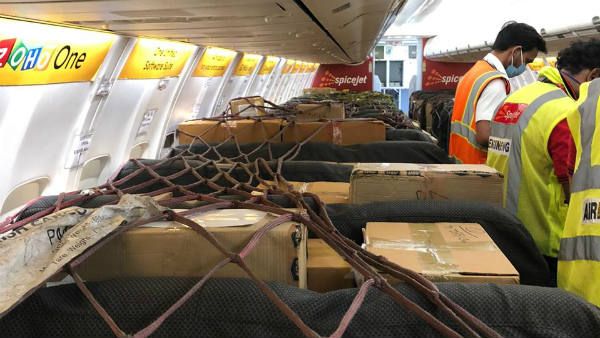ಕೊರೊನಾ ಪರಿಣಾಮ; ಪ್ರಯಾಣಿಕ ವಿಮಾನದಲ್ಲಿ ಸರಕು ಸಾಗಣೆ!