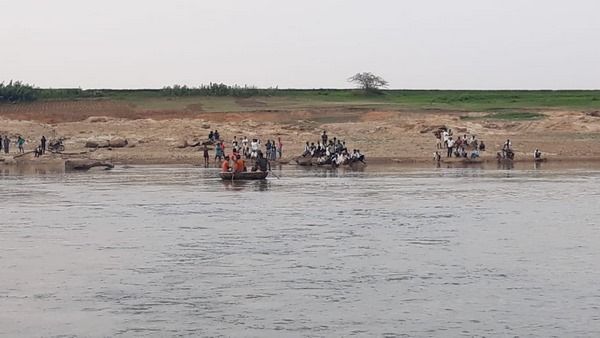 ಲಾಕ್ ಡೌನ್ ಸರಣಿ ರಜೆ: ತುಂಗಭದ್ರಾ ನದಿಯಲ್ಲಿ ಈಜಲು ಹೋದ ಮೂವರು ನೀರುಪಾಲು