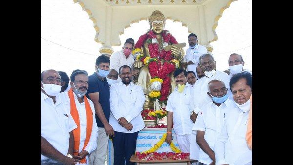 ಕೊರೊನಾ ಲಾಕ್ ಡೌನ್: ಸರಳವಾಗಿ ಬಸವ ಜಯಂತಿ ಆಚರಣೆ