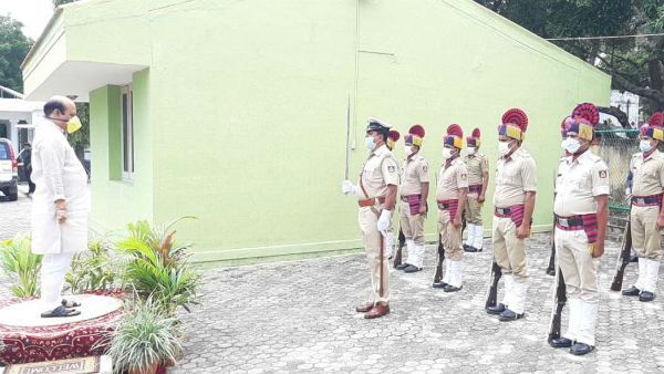 ಮಂಡ್ಯದಲ್ಲಿ ಪೇದೆಗೆ ಕೊರೊನಾ; ಸನ್ನಡತೆಯ ಕೈದಿಗಳ ಬಿಡುಗಡೆ?