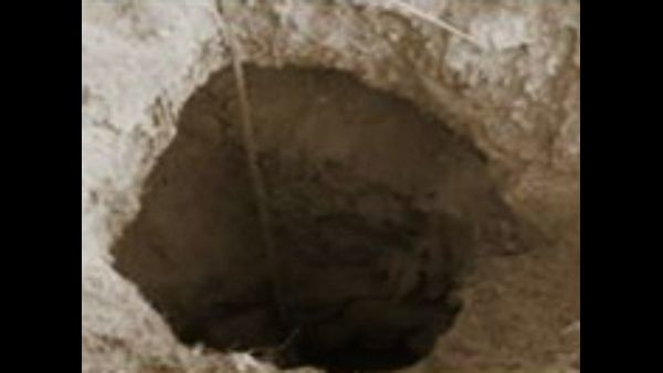 ತೆಲಂಗಾಣದಲ್ಲಿ 120 ಅಡಿ ಕೊಳವೆ ಬಾವಿಗೆ ಬಿದ್ದ 3 ವರ್ಷದ ಮಗು