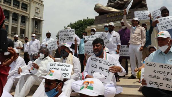 ಮಾಜಿ ಸಿಎಂ ಸಿದ್ದರಾಮಯ್ಯ ಅವಾಜ್‌ಗೆ ಅವಾಕ್ಕಾದ ಕೆಪಿಸಿಸಿ ಅಧ್ಯಕ್ಷ ಡಿ.ಕೆ. ಶಿವಕುಮಾರ್!