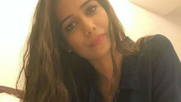 ಲಾಕ್‌ ಡೌನ್ ರೂಲ್ಸ್ ಬ್ರೇಕ್: ಪೂನಂ ಪಾಂಡೆ ವಿರುದ್ಧ ಎಫ್‌ ಐ ಆರ್