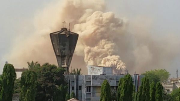 ವಿಶಾಖಪಟ್ಟಣಂ ತೈಲ ಸಂಸ್ಕರಣಾ ಘಟಕದಲ್ಲಿ ಕಾಣಿಸಿಕೊಂಡ ದಟ್ಟಹೊಗೆ, ಆತಂಕ