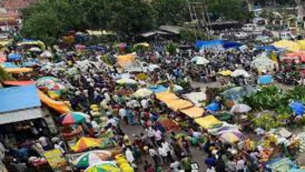 ಕಲಬುರಗಿ ನಗರದಲ್ಲಿ ನೂರಾರು ವ್ಯಾಪಾರಿಗಳಿಂದ ದಿಢೀರ್ ಪ್ರತಿಭಟನೆ