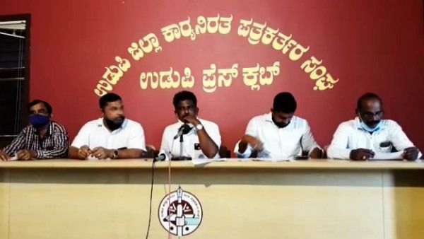 ಹೂಳೆತ್ತುವ ನೆಪದಲ್ಲಿ ಕೋಟ್ಯಂತರ ಮೌಲ್ಯದ ಮರಳು ಲೂಟಿ: ಕಾಂಗ್ರೆಸ್ ಆರೋಪ