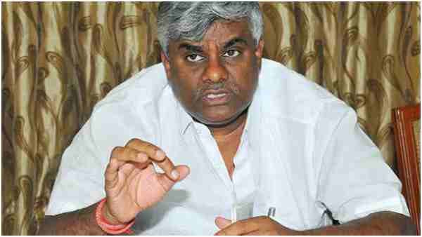 'ಮರ್ಯಾದೆ ಕೊಡಿ': ರೇವಣ್ಣ ವಿರುದ್ಧ ಜಿಲ್ಲಾ ಪಂಚಾಯಿತಿ ಅಧ್ಯಕ್ಷೆ ಆಕ್ರೋಶ