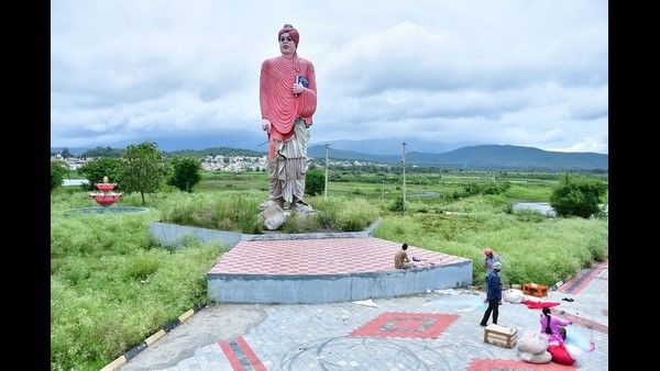 ಚಿಕ್ಕಮಗಳೂರು: ರಾತ್ರೋರಾತ್ರಿ ಸ್ವಾಮಿ ವಿವೇಕಾನಂದ ಮೂರ್ತಿ ನೆಲಸಮ