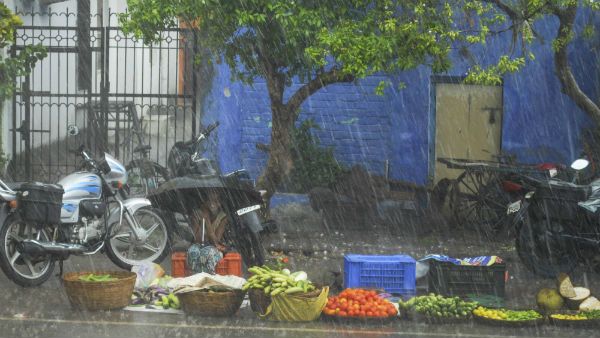 ಮುಂಗಾರು ಮುಗಿಯುವವರೆಗೂ ಮರಳುಗಾರಿಕೆ ಸ್ಥಗಿತಕ್ಕೆ ಶಿವಮೊಗ್ಗ ಡಿಸಿ ಸೂಚನೆ