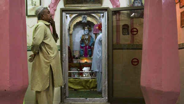 ಪಾಕಿಸ್ತಾನದಲ್ಲಿ ಹಿಂದೂ ದೇಗುಲ ನಿರ್ಮಾಣಕ್ಕೆ ಅಡ್ಡಿ ಆತಂಕ ದೂರ