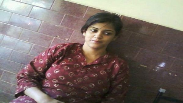 ಅನುಮತಿ ಪಡೆಯದೆ ಪುರಾತನ ಮೂರ್ತಿ ಇಟ್ಟುಕೊಂಡ ಆರೋಪ: ಕಲಾವಿದೆ ಬಂಧನ