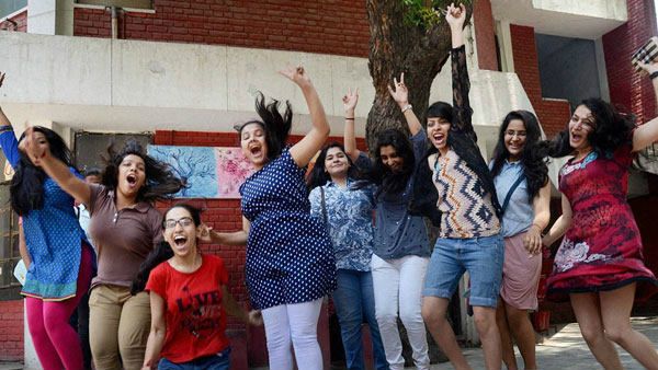 ದ್ವಿತೀಯ ಪಿಯುಸಿ ಫಲಿತಾಂಶ: ಉಡುಪಿ ಫಸ್ಟ್, ಉಳಿದ ಜಿಲ್ಲೆಗಳ ಕಥೆಯೇನು?