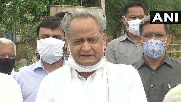 ಅಧಿವೇಶನ ನಡೆಸಿ; ರಾಜ್ಯಪಾಲರಿಗೆ ಅಶೋಕ್ ಗೆಹ್ಲೋಟ್ ಮನವಿ!