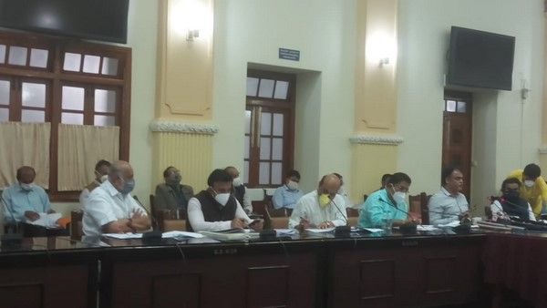 ಅವರೆಲ್ಲರೂ ಕೌರವರು ಆಗಲಿಕ್ಕೂ ಲಾಯಕ್ಕಿಲ್ಲದವರು!