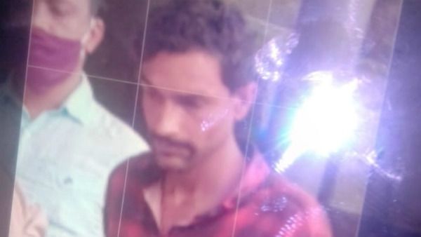 ಪೊಲೀಸರ ಮೇಲಿನ ಸೇಡಿಗೆ ಶಂಕರಾಚಾರ್ಯರ ಪುತ್ಥಳಿ ಬಳಕೆ ಮಾಡಿದ ಕಿಡಿಗೇಡಿ