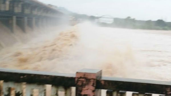 ತುಂಗಾ ನದಿ ಹೊರಹರಿವು ಹೆಚ್ಚಳ‌; ನದಿ ಪಾತ್ರದ ಜನರಿಗೆ ಹೆಚ್ಚಾಯ್ತು ಆತಂಕ!