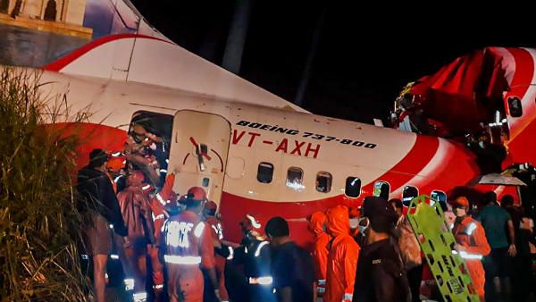 5 ನಿಮಿಷಗಳಲ್ಲೇ 150ಕ್ಕೂ ಹೆಚ್ಚು ಪ್ರಯಾಣಿಕರ ಪ್ರಾಣ ಉಳಿದಿದ್ದು ಹೇಗೆ?