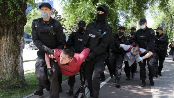 'ಬ್ಲೇಕ್' ಬೆಂಕಿ ಹೊತ್ತಿರುವ ನಗರಕ್ಕೆ ಟ್ರಂಪ್ ಭೇಟಿ ನಿಗದಿ