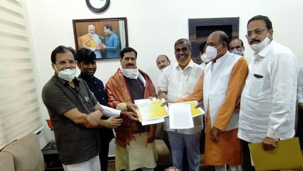 ಮೋತಿ ವೃತ್ತ ಬಳಿಯ ರೈಲ್ವೆ ಸೇತುವೆ ಅಗಲೀಕರಣಕ್ಕೆ ಮನವಿ