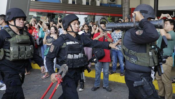 ಫಿಲಿಪೈನ್ಸ್: ಮಹಿಳಾ ಆತ್ಮಾಹುತಿ ದಾಳಿಗೆ 10 ಮಂದಿ ಬಲಿ