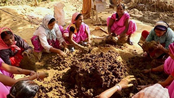 ರೈತರು ಕೂಡಿಟ್ಟ 100 ಕೆ.ಜಿಗೂ ಅಧಿಕ ಸಗಣಿ ಕಳ್ಳತನ!