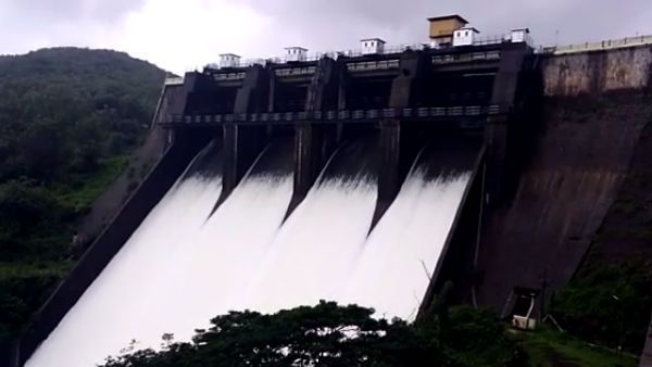 ಬೆಳಗಾವಿ: ಕೊಯ್ನಾ ಜಲಾಶಯದಿಂದ ಕೃಷ್ಣಾ ನದಿಗೆ 2 ಲಕ್ಷ ಕ್ಯೂಸೆಕ್ಸ್ ನೀರು ಬಿಡುಗಡೆ