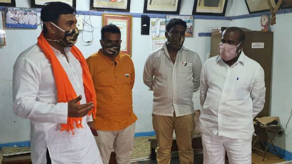 ಗರಗಕ್ಕೆ ಭೇಟಿ ನೀಡಿ ಖಾದಿ ಬಳಕೆಗೆ ಕರೆ ನೀಡಿದ ನಟಿ ಅಮೂಲ್ಯ ಪತಿ