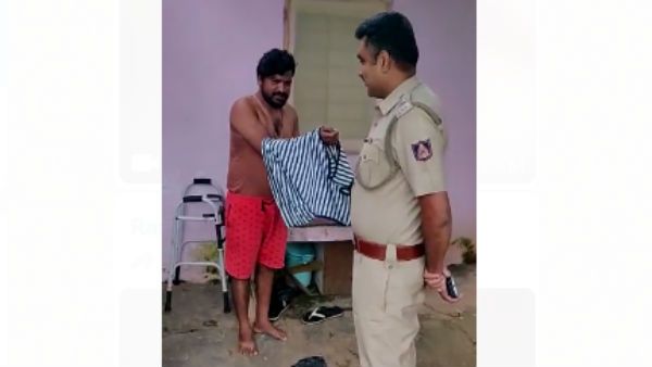 ರಾಮನಗರ: ಬೆಳ್ಳಂಬೆಳಿಗ್ಗೆ ರೌಡಿಶೀಟರ್ ಮನೆ ಮೇಲೆ ಪೊಲೀಸ್ ದಾಳಿ