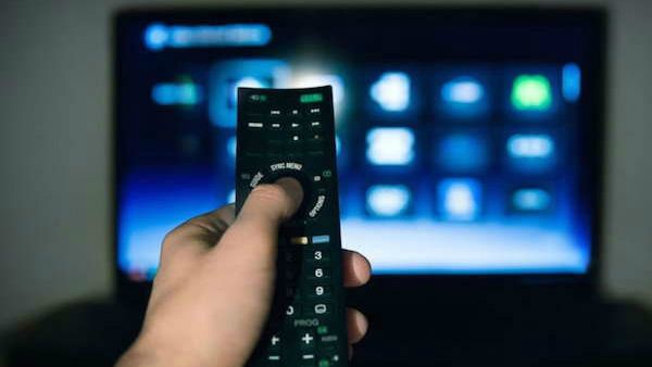 ಪ.ಬಂಗಾಳದಲ್ಲಿ ಟಿವಿ ನೋಡಿದರೆ, ಸಂಗೀತ ಕೇಳಿದರೆ, ಕೇರಂ ಆಡಿದರೆ ದಂಡ