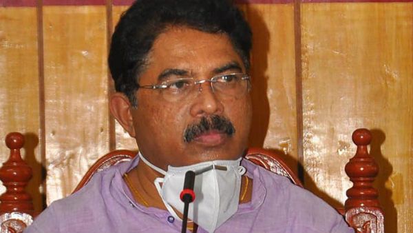 ಕೊಪ್ಪಳ; ರೈತರಿಗೆ ಶೀಘ್ರ ಬೆಳೆ ಪರಿಹಾರ ನೀಡಲು ಆರ್ ಅಶೋಕ್ ಸೂಚನೆ