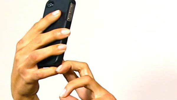 ಸೆಲ್ಫಿ ತೆಗೆದುಕೊಳ್ಳಲು ಹೋಗಿ ಜಲಪಾತದಲ್ಲಿ ಜಾರಿದ ಮಹಿಳೆ!