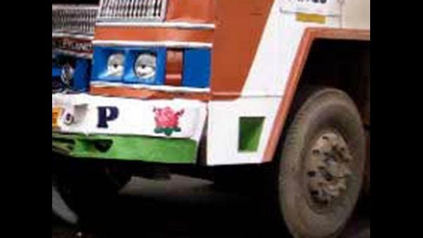 ಹೆದ್ದಾರಿಯಲ್ಲಿ 15 ಕೋಟಿ Mi ಫೋನ್ ಇದ್ದ ಟ್ರಕ್ ದೋಚಿ, ಪರಾರಿ