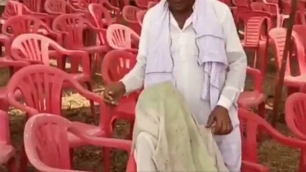 ಕಣ್ಣೆದುರೇ ರೈತ ಸತ್ತರೂ ಭಾಷಣ ಮುಂದುವರಿಸಿದ ಬಿಜೆಪಿ ನಾಯಕರು