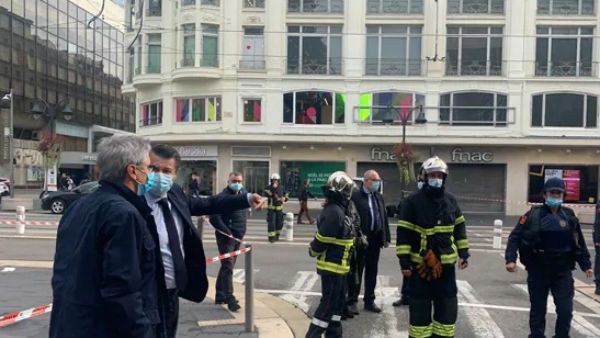 ಫ್ರಾನ್ಸ್ ಚರ್ಚ್ ಬಳಿ ದಾಳಿಕೋರನಿಂದ ಮಹಿಳೆಯ ಶಿರಚ್ಛೇದ