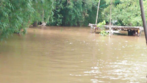 ಉತ್ತರ ಕರ್ನಾಟಕದಲ್ಲಿ ಮಳೆ ಅಬ್ಬರ: ನಡುಗಡ್ಡೆಯಲ್ಲಿ ಸಿಲುಕಿದ ಜನ