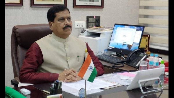 ಕೇಂದ್ರ ಸಚಿವ ಸುರೇಶ್ ಅಂಗಡಿ ಅಂತ್ಯಸಂಸ್ಕಾರದ ಬಗ್ಗೆ ಡಿ.ಕೆ. ಶಿವಕುಮಾರ್ ಬೇಸರ