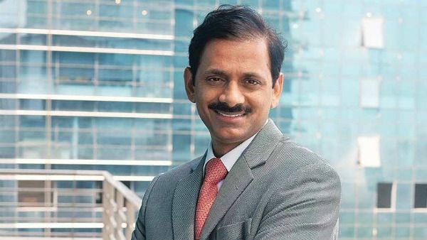 ಕಷ್ಟಕಾಲದಲ್ಲಿ 500 ರೂ ನೀಡಿದ ಶಿಕ್ಷಕನಿಗೆ ಬ್ಯಾಂಕ್ ಸಿಇಒ ನೀಡಿದ ದುಬಾರಿ ಉಡುಗೊರೆ