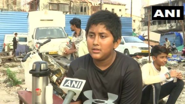 ಮುಂಬೈನಲ್ಲಿ ತಾಯಿಗೆ ಆಸರೆಯಾಗಲು 14ರ ಬಾಲಕನಿಂದ ಟೀ ಮಾರಾಟ