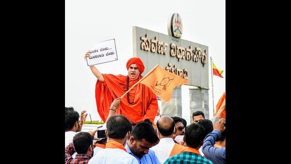 ಸುವರ್ಣಸೌಧ ಎದುರು ಬಸವ ಜಯಮೃತ್ಯುಂಜಯ ಸ್ವಾಮೀಜಿ ಉಪವಾಸ ಸತ್ಯಾಗ್ರಹ