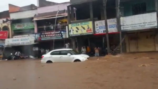 ಬೆಳಗಾವಿ ಜಿಲ್ಲೆಯಲ್ಲಿ ಕಂಡು ಕೇಳರಿಯದ ರೀತಿ ಮಳೆಯಬ್ಬರ: ನೀರಿನಲ್ಲಿ ಕೊಚ್ಚಿಹೋದ ವೃದ್ಧ