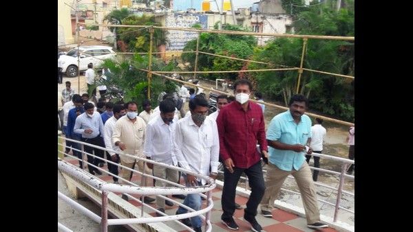 ಆಗ್ನೇಯ ಪದವೀಧರ ಕ್ಷೇತ್ರದ ಚುನಾವಣೆ; ಶ್ರೀನಿವಾಸ್ ಬಿರುಸಿನ ಪ್ರಚಾರ