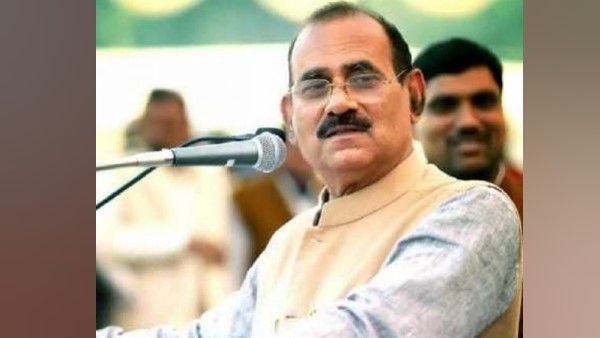 ಗಾಯಕಿಯ ಅತ್ಯಾಚಾರ: ಶಾಸಕ ಮತ್ತು ಮಗನ ವಿರುದ್ಧ ಪ್ರಕರಣ