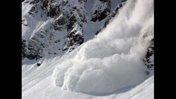 ಕುಪ್ವಾರದ ಸೇನಾ ಶಿಬಿರದ ಬಳಿ ಹಿಮಪಾತ: ಓರ್ವ ಯೋಧ ಹುತಾತ್ಮ