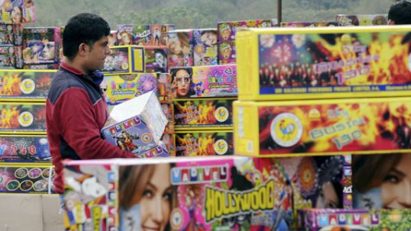 ದೀಪಾವಳಿಗೆ ಹೊಸ ಮಾರ್ಗಸೂಚಿ ಬಿಡುಗಡೆ: ಹಸಿರು ಪಟಾಕಿಗೆ ಮಾತ್ರ ಅವಕಾಶ