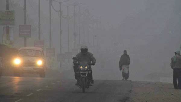 ಕರಾವಳಿ ಜಿಲ್ಲೆಗಳಲ್ಲಿ ಮಂಜು ಮುಸುಕಿದ ವಾತಾವರಣ: ಹಲವೆಡೆ ಗುಡುಗು ಸಹಿತ ಮಳೆ