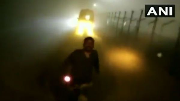 ಅಂತರಾಷ್ಟ್ರೀಯ ಗಡಿಯಲ್ಲಿ ರಾತ್ರಿ ವೇಳೆ, 180 ಕಿ.ಮೀ ರಿಲೇ ಓಡಿದ BSF ಯೋಧರು