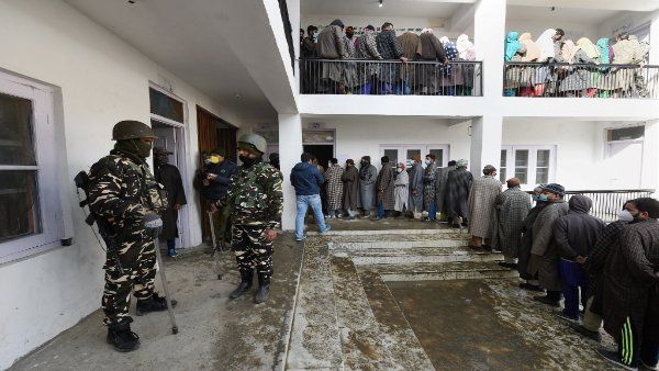 ಜಮ್ಮು ಮತ್ತು ಕಾಶ್ಮೀರ ಚುನಾವಣೆ ಫಲಿತಾಂಶ: ಬಿಜೆಪಿಗೆ ಆರಂಭಿಕ ಮುನ್ನಡೆ